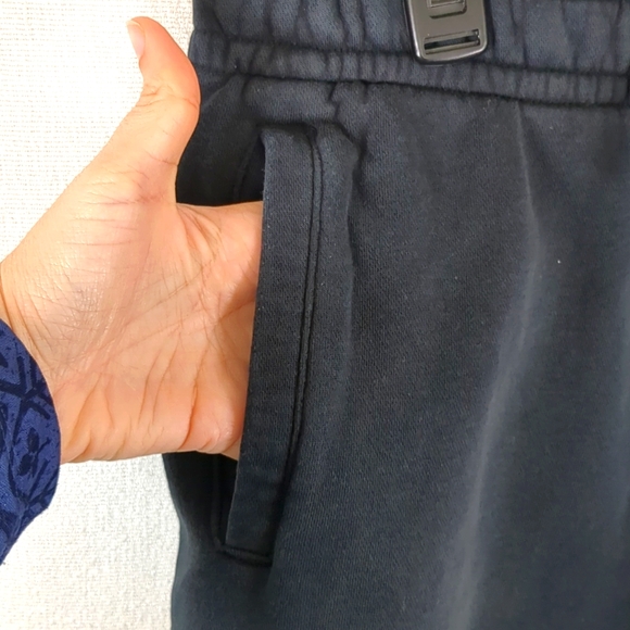 Nike Big Swoosh Men's Black Sweat Shorts Size Medium - Picture 2 of 10